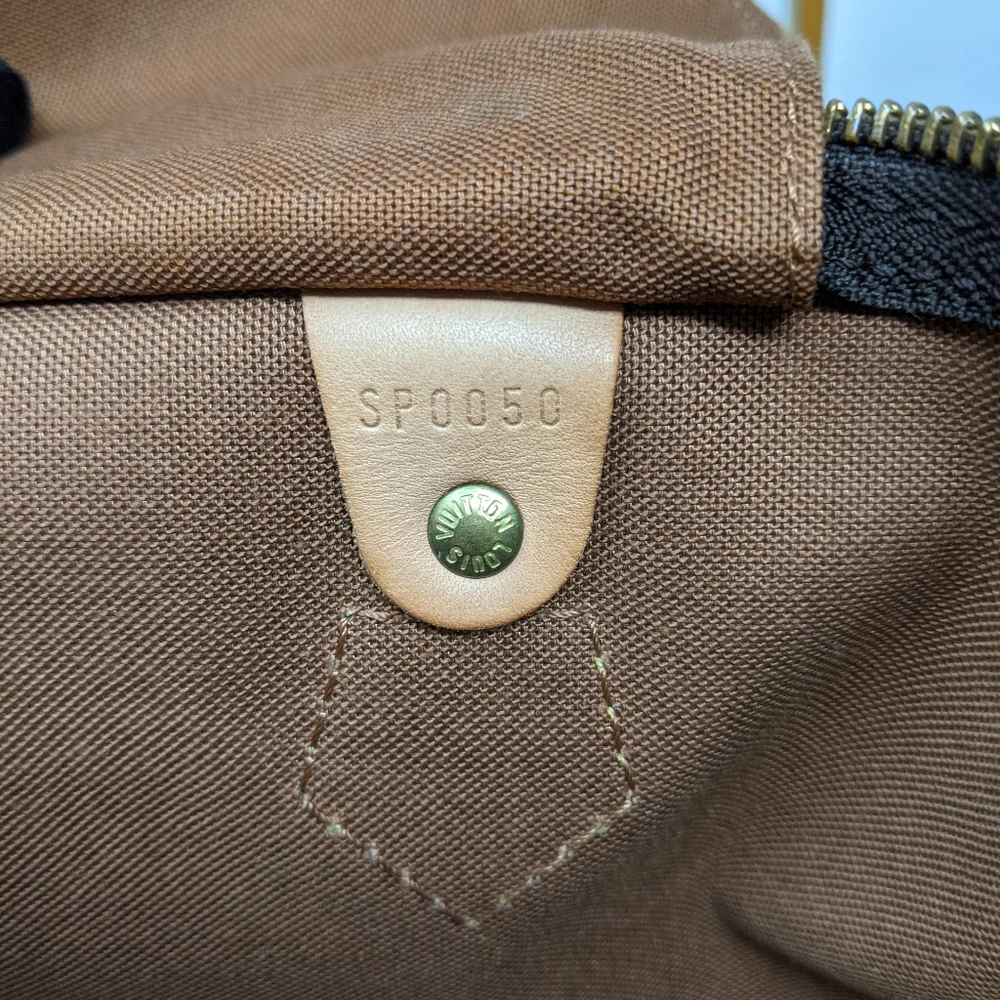 LOUIS VUITTON Monogram Speedy 40 - Picture 11 of 16